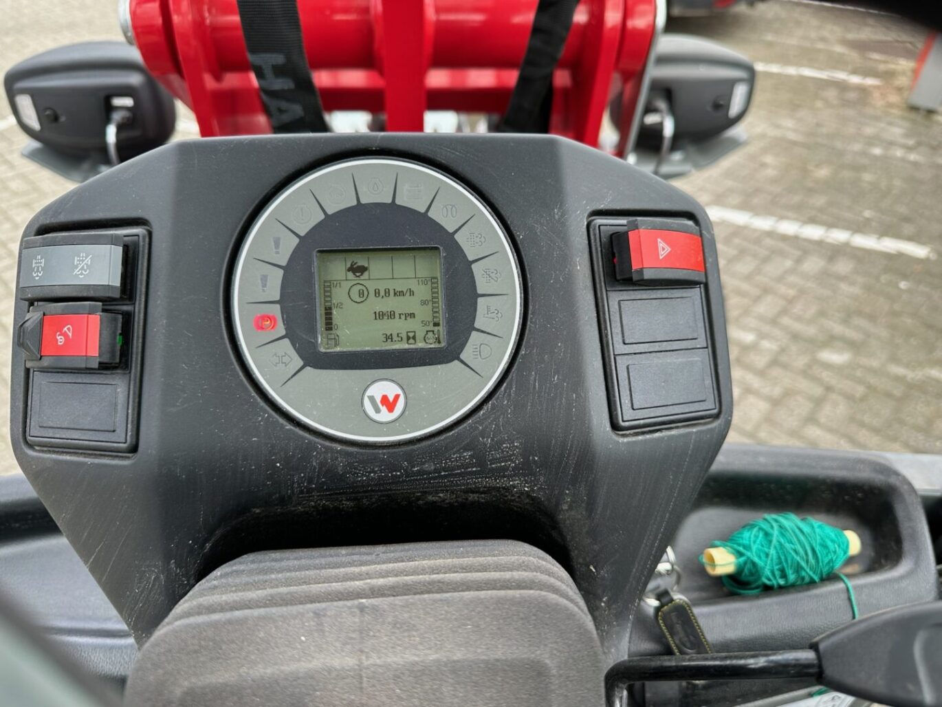 E98255ED 0B44 4267 8C49 B229DD1FAE2B